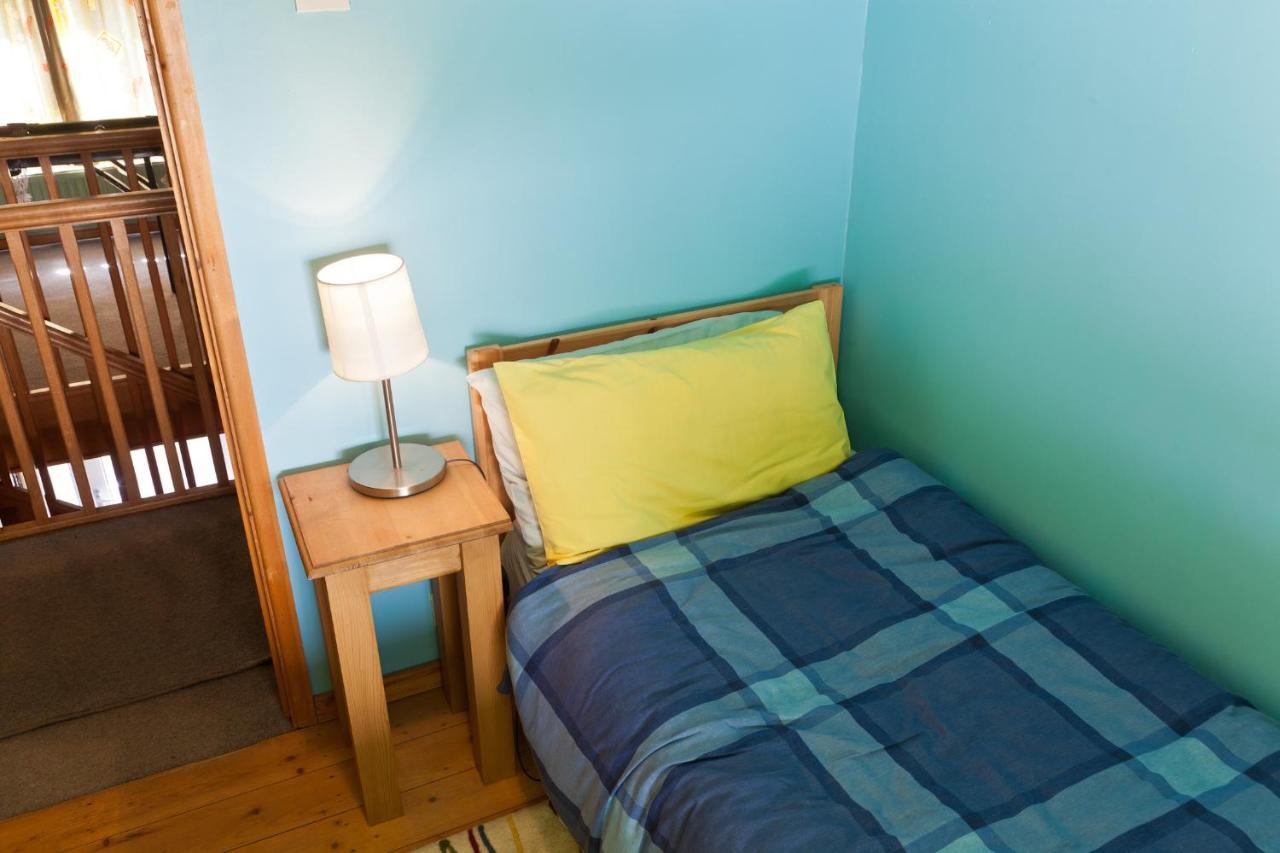 1 Tan Yr Eglwys Barn Cottage Pontardawe Extérieur photo