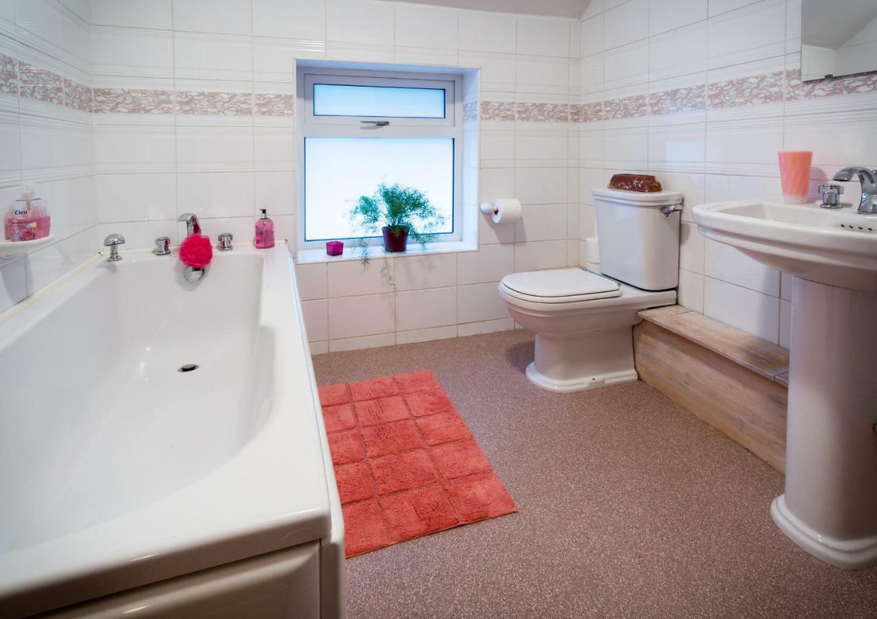 1 Tan Yr Eglwys Barn Cottage Pontardawe Extérieur photo